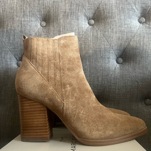 BRAND NEW Marc Fisher Block Heel Booties - Picture 1 of 5